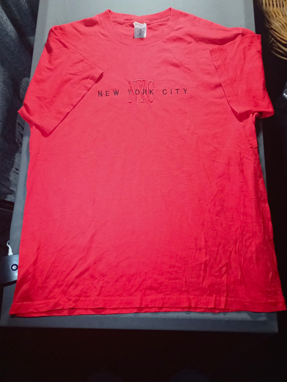 Fruit of the Loom Heavy Cotton NYC Graphic Embroidered T Shirt Men's XL Red